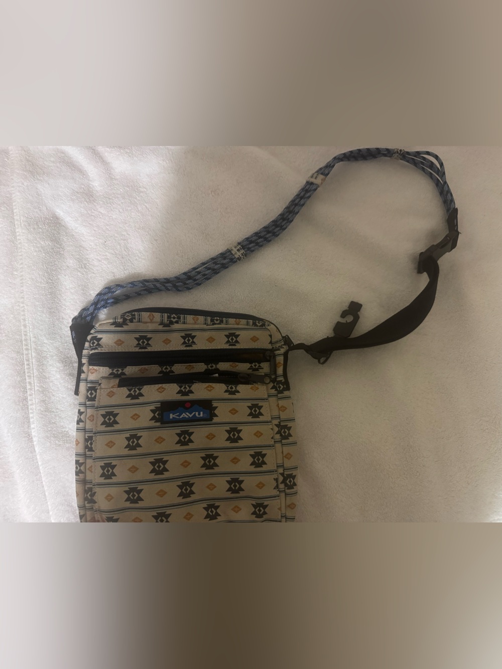 Kavu Patterned Beige and Navy Belt Bag